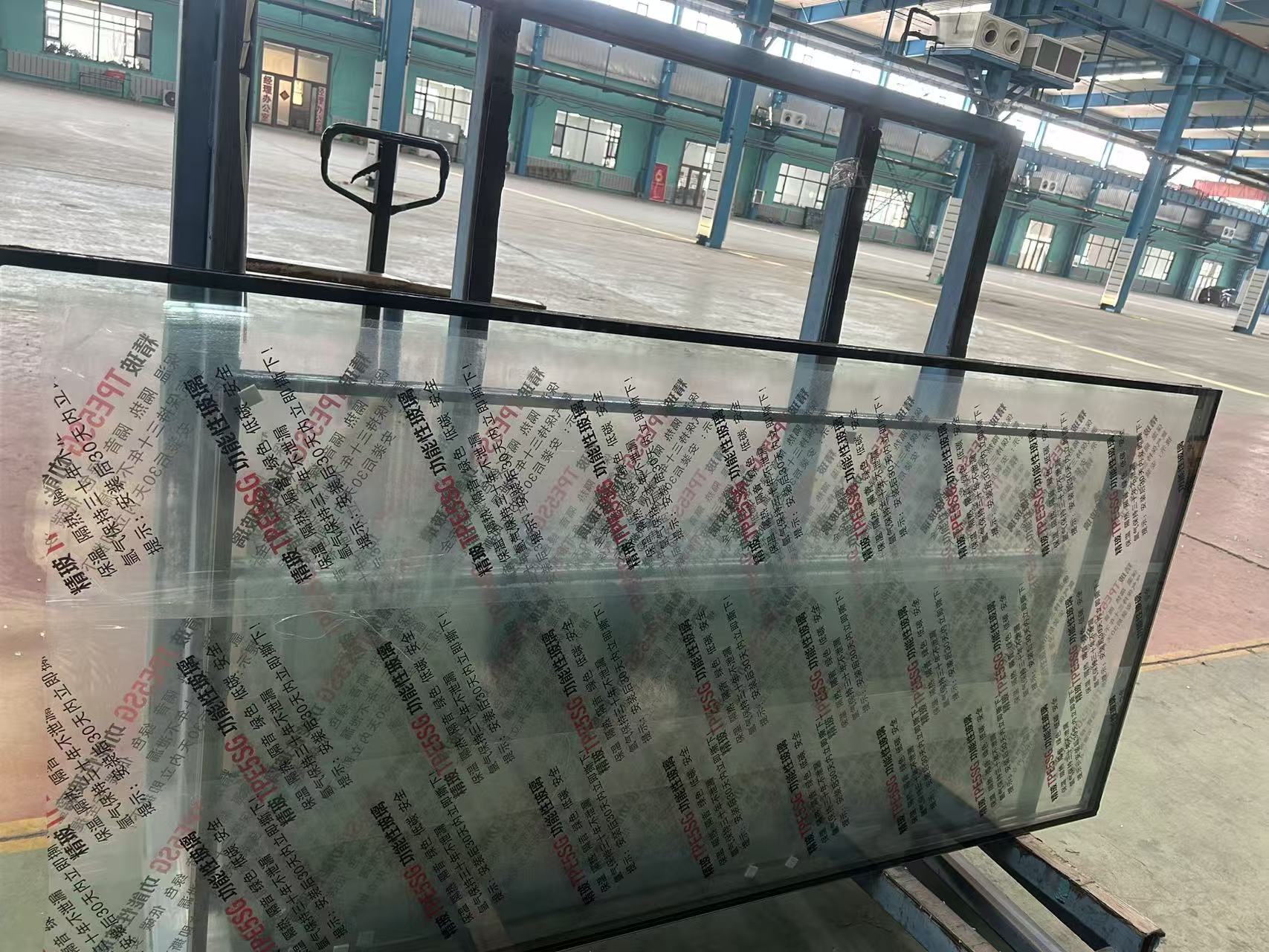 鸡西市玻璃源头工厂彩轴玻璃 - 方案